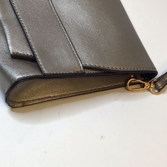 SUMMER & ROSE STEEL GRAY CROSSBODY HAND BAG - Picture 6 of 11